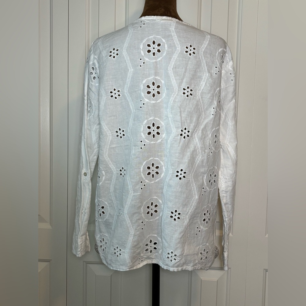 Christian Siriano White Sand Dollar Eyelet Linen Cotton Blouse, Size Medium - Picture 3 of 12